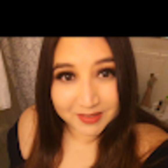 Meet your Posher, Jessica - Picture 1 of 1